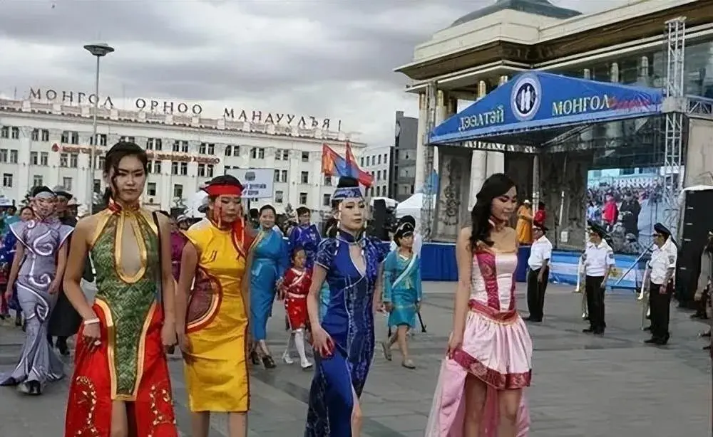 /posts/bagua-menggu-girl/images/v2-305b53b47485d1842fecf5d35bc0287e_1440w.jpg /posts/bagua-menggu-girl/images/v2-305b53b47485d1842fecf5d35bc0287e_1440w.jpg